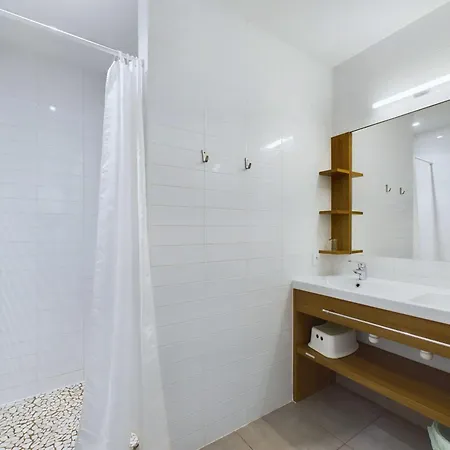 Face ! Pour 6 Personnes 아파트