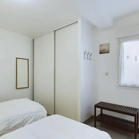 Face ! Pour 6 Personnes 아파트