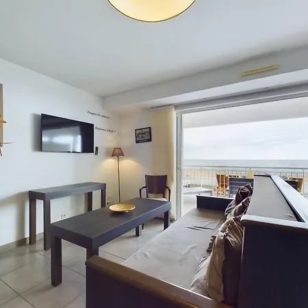 Face ! Pour 6 Personnes 아파트